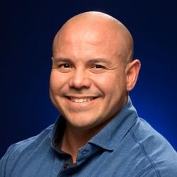 Dr. Guillermo Escalante